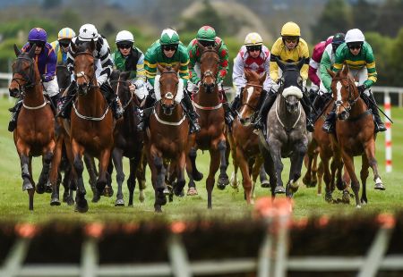 Get the best deal on Horse Racing breaks at Cassidy Travel