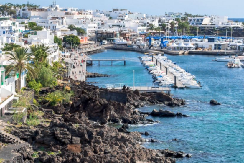 Young & Lively: Our Top Resorts + Hotel Picks for Holidays with Friends